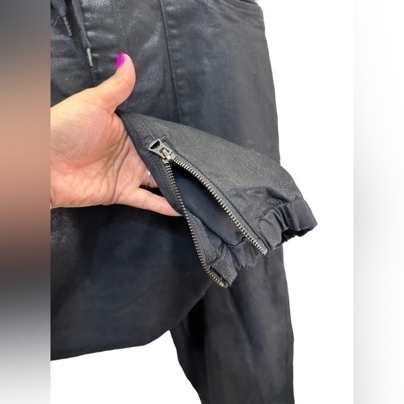 Hudson Maternity Utility Jogger - Picture 13 of 15